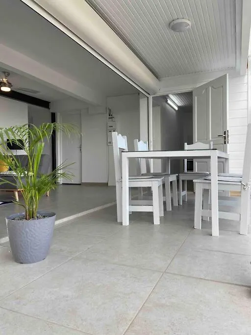 Villa Bahia - Appt F3 Vue Mer Et Montagne Baillif Διαμέρισμα